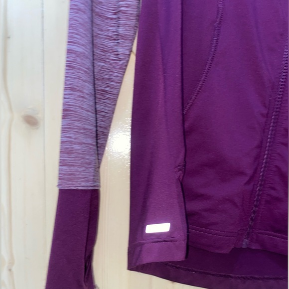 ❤️🙌Danskin Trendy Sports Purple Athletic Jacket Size Medium - Picture 2 of 5